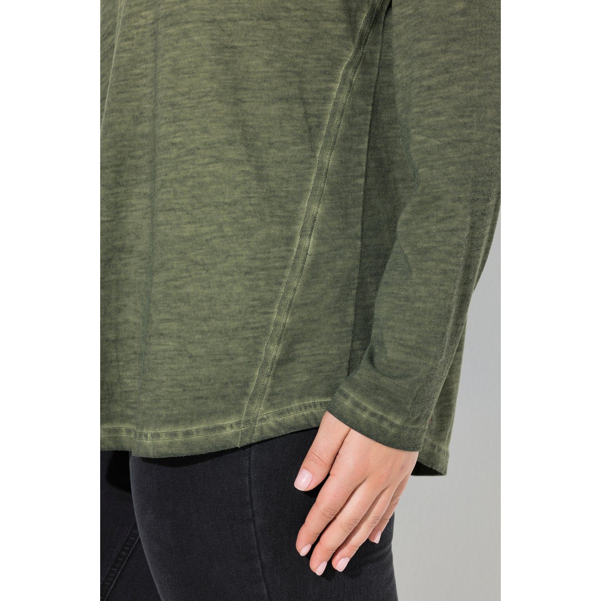 T-shirt classique à col en V et gris olive, ULLA POPKEN