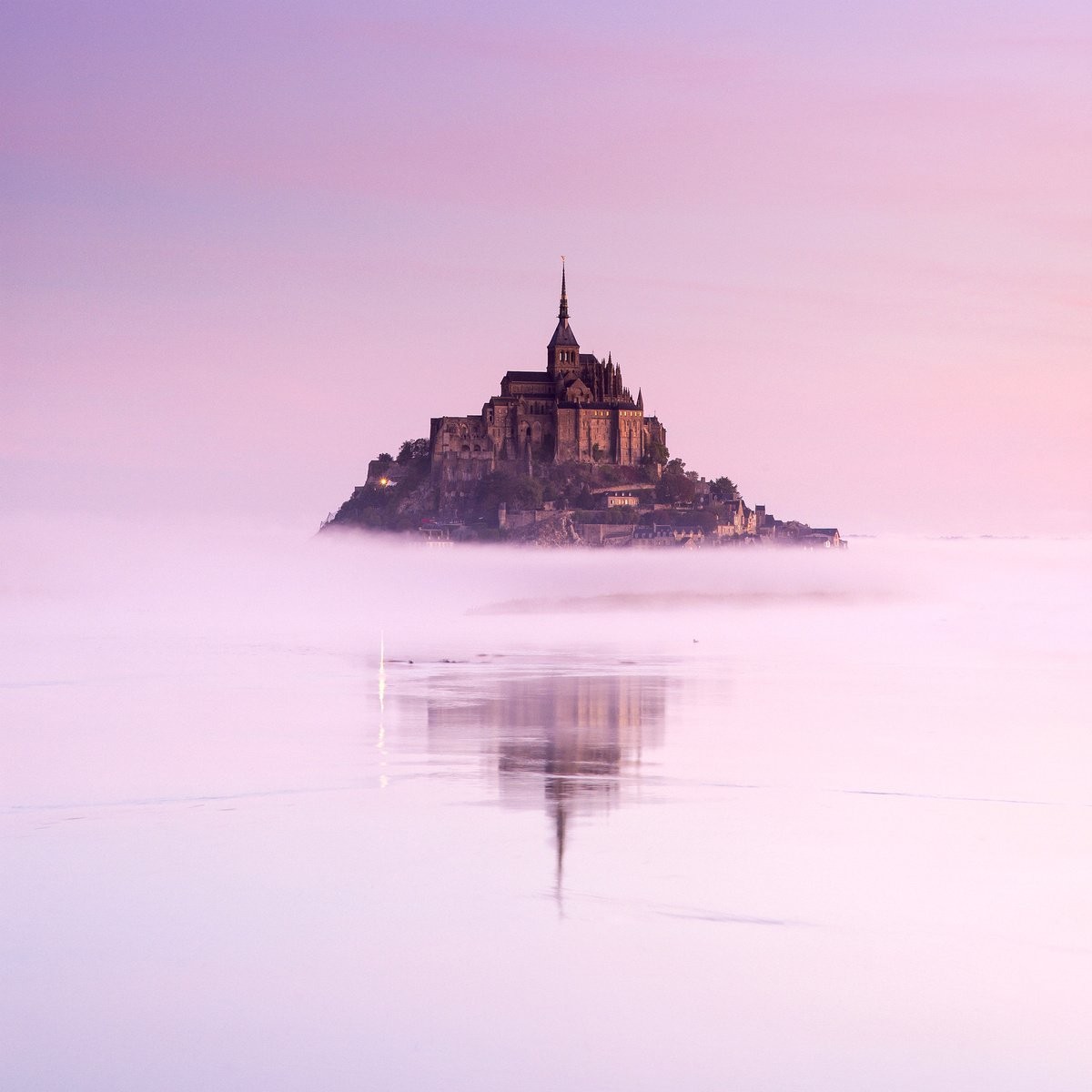 Tableau Mural Mont-saint-michel Rosé CLASSIQUE INTEMPOREL tableaux sur toile-rose, CEANOTHE