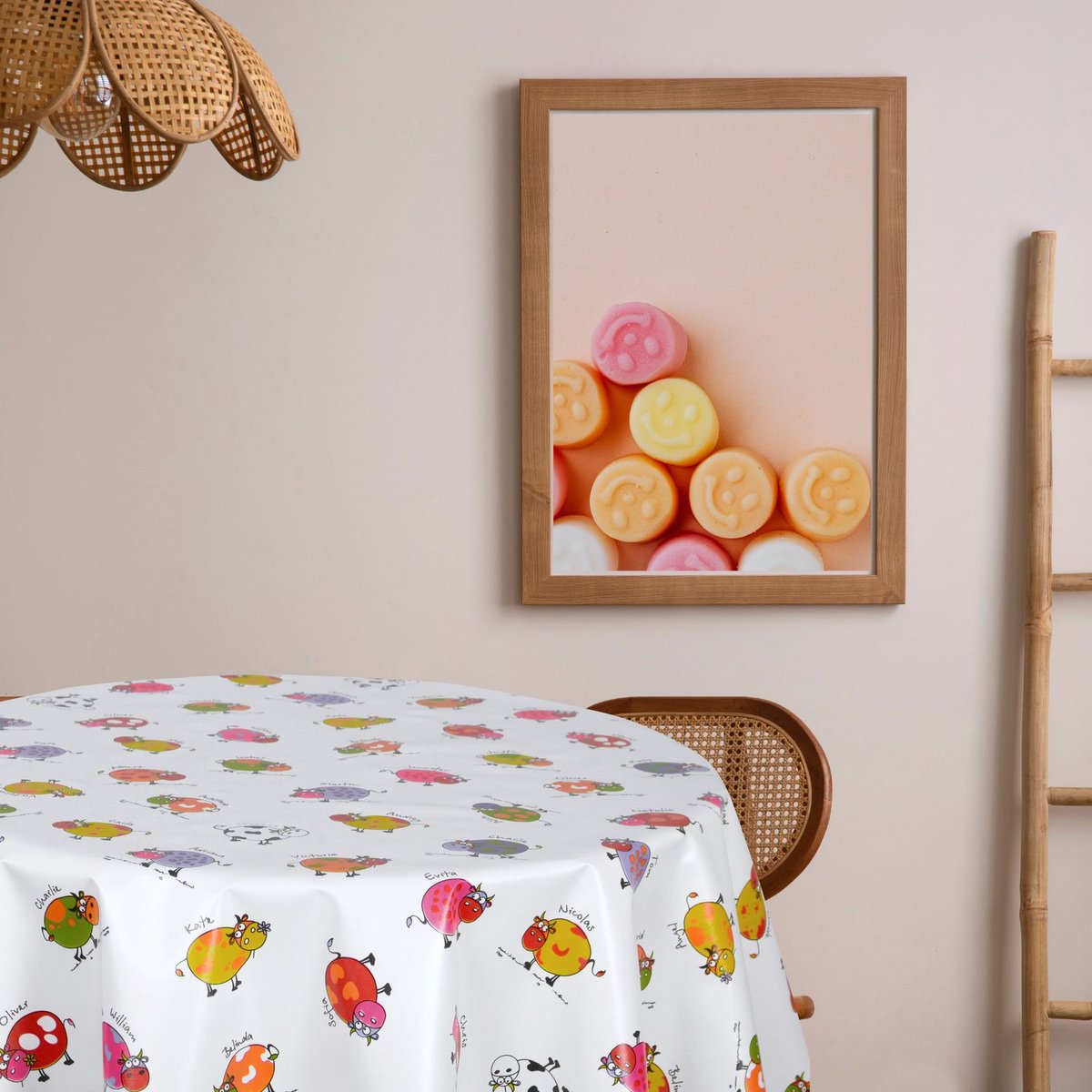 Nappe en toile cirée ronde VACHE multicolore, TOILINUX