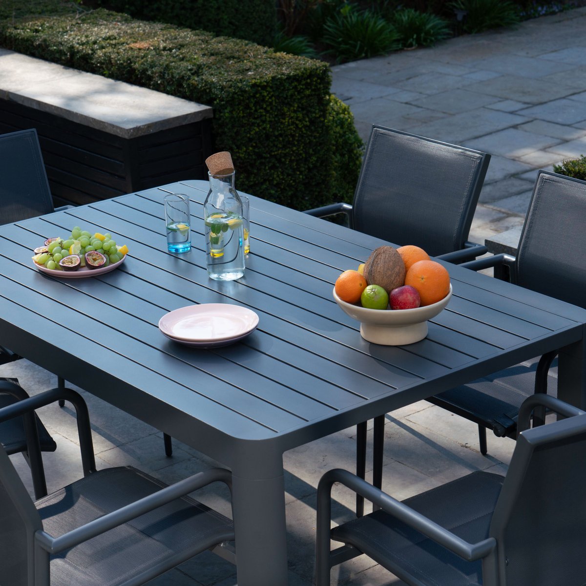 Ensemble Carrée 4/8p alu et 6 fauteuils COMO gris, WILSA GARDEN