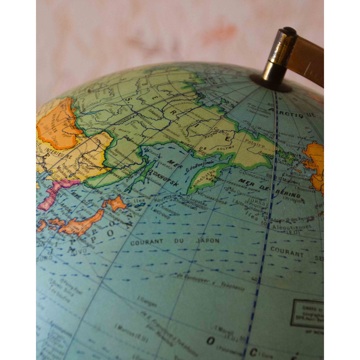 Lampe Globe vintage Julia N°998 - Bon état bois clair, DEBONGOUT