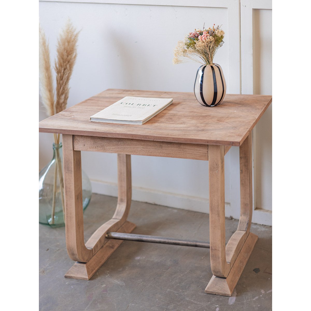 Table d'appoint Francine N°1564 - Bon état bois clair, DEBONGOUT