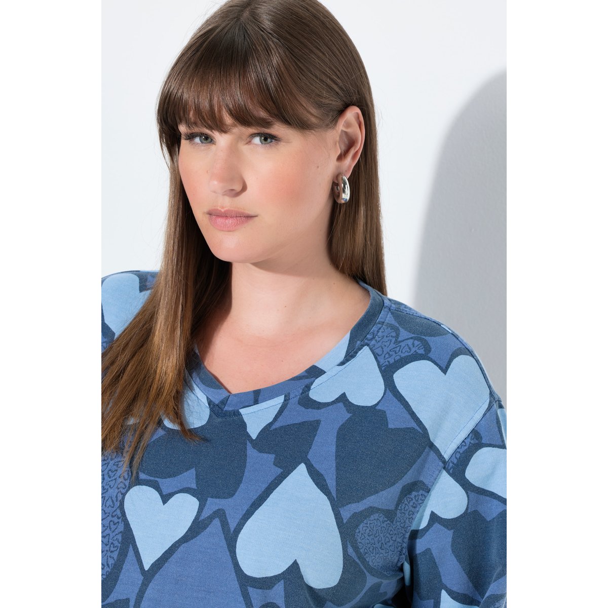 Sweat-shirt coupe évasée, motif cœurs bleu atlantique, ULLA POPKEN