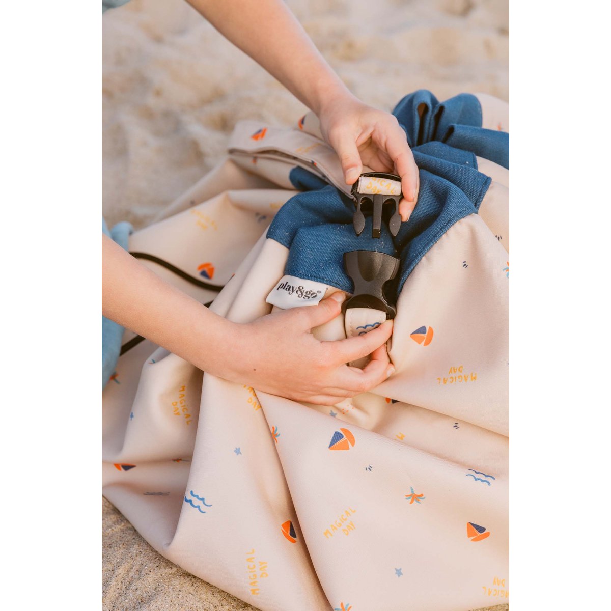 play&go - tapis de jeu & sac à jouets outdoor - magical days ecru, multicolor, PLAY ET GO