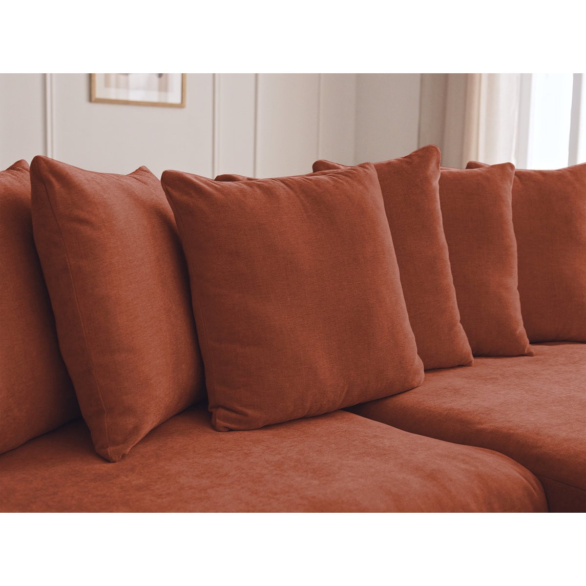 Canapé d'angle fixe 3 places en tissu lisse avec pouf, ENORE rouge, BOBOCHIC