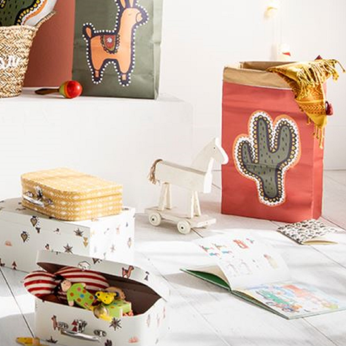 Lot de 3 sacs de rangement déco en papier kraft LALAMA multicouleur, FUTURE HOME