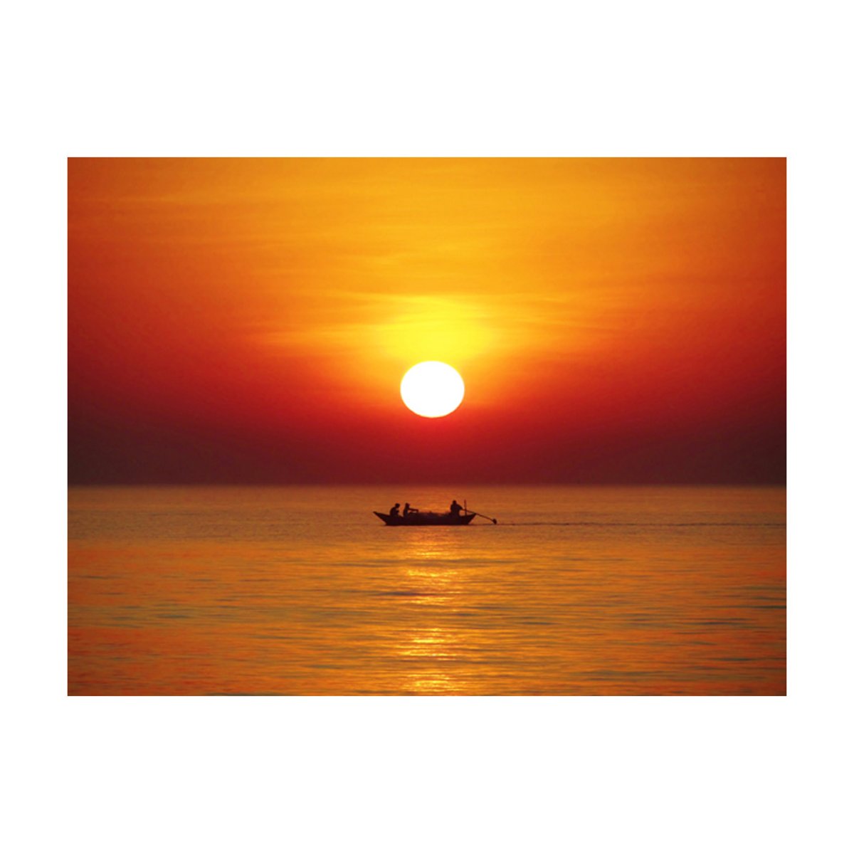 Papier peint intissé panoramique Paysage Bateau de pêche au coucher de soleil orange / cuivré, EDEN