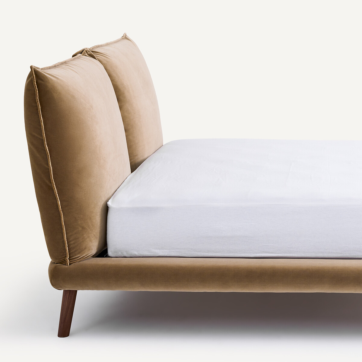 Fluwelen 2-persoons bed, Aurore, ontwerp Emmanuel Gallina zeemvel, AM.PM X EMMANUEL GALLINA