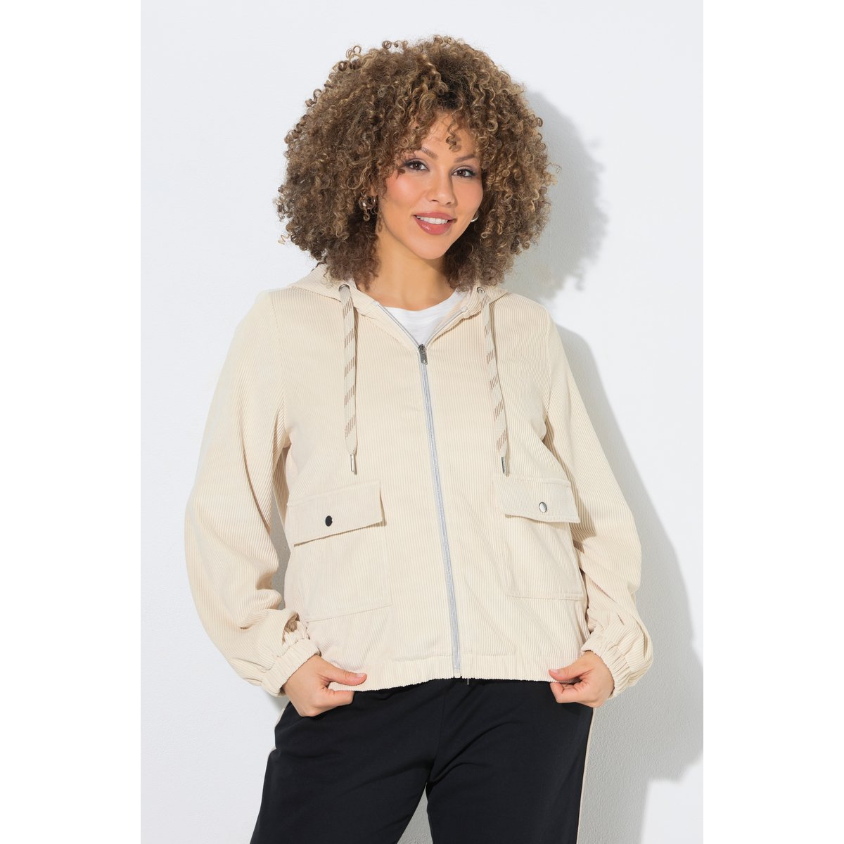 Veste en velours côtelé, coupe en A, capuche vanille, ULLA POPKEN