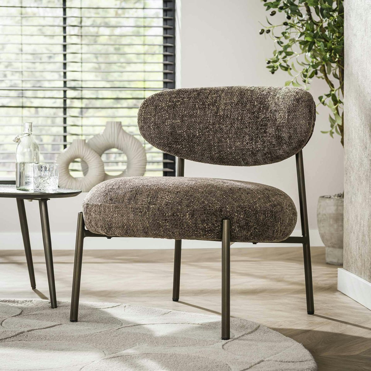 Fauteuil de salon rond en tissu CREEK brun, PIER IMPORT