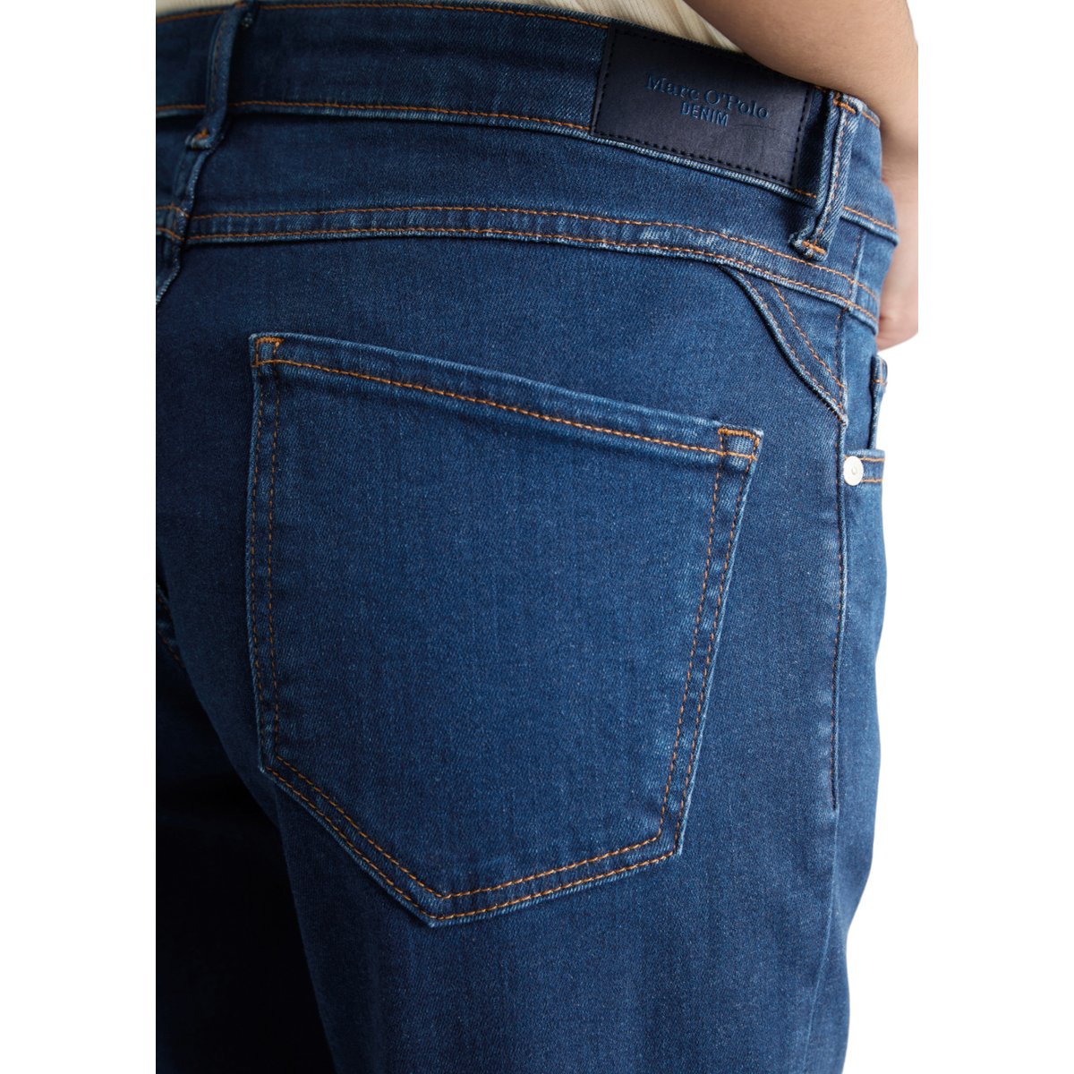 Jeans modèle Nella bootcut en coton organique mélangé stretch bleu clair, MARC O’POLO DENIM