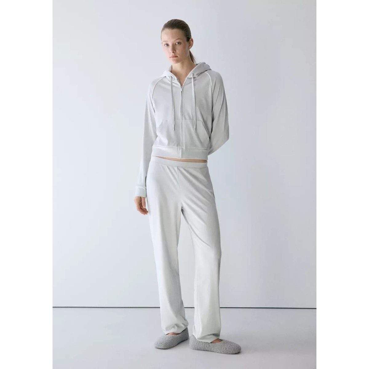 Pantalon velours au toucher doux gris, MANGO