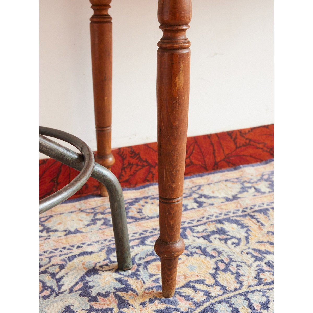 Table d'appoint en bois Francine N°1630 - Bon état bois clair, DEBONGOUT