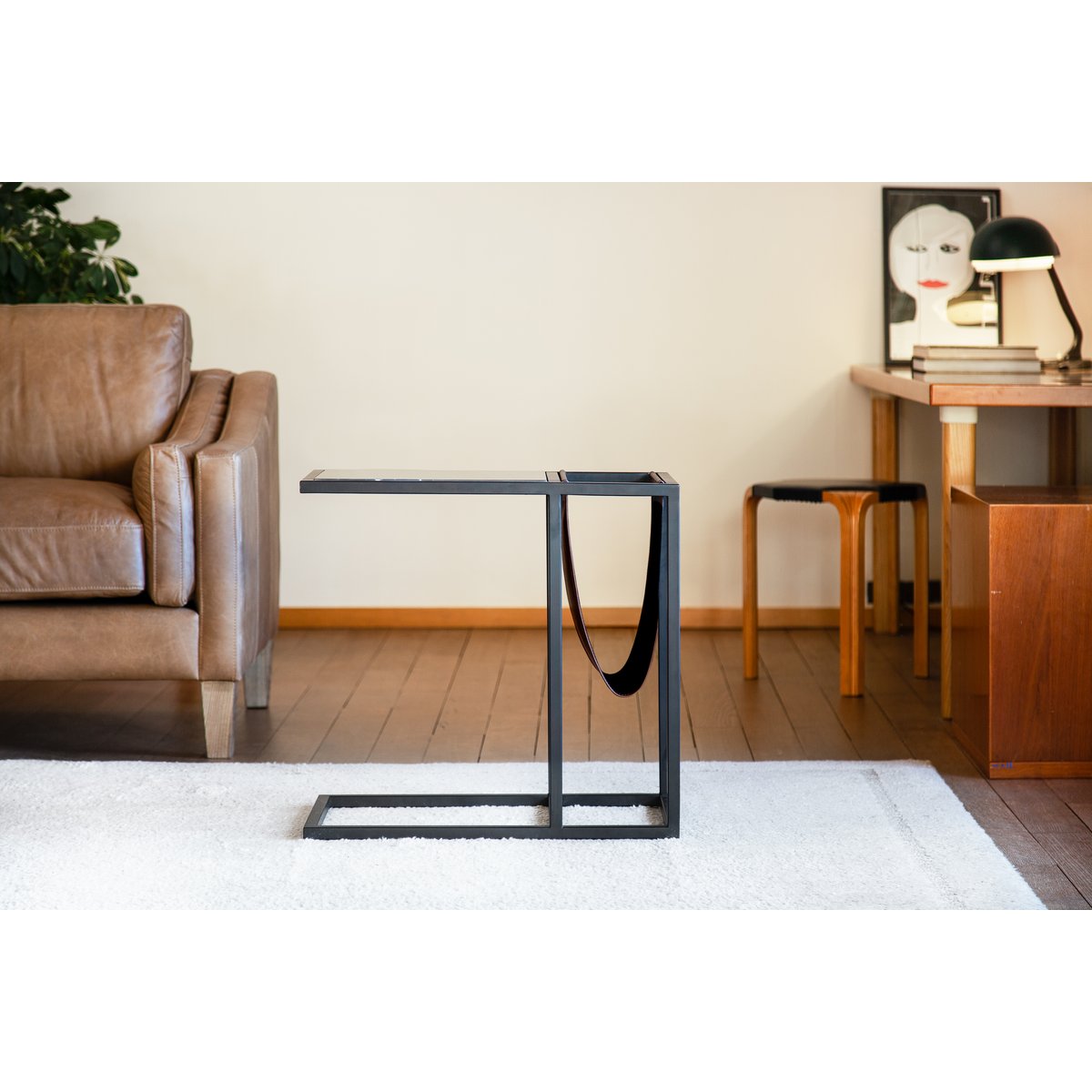 Table porte-revues en marbre NOORA noir, PRODUIT INTERIEUR BRUT