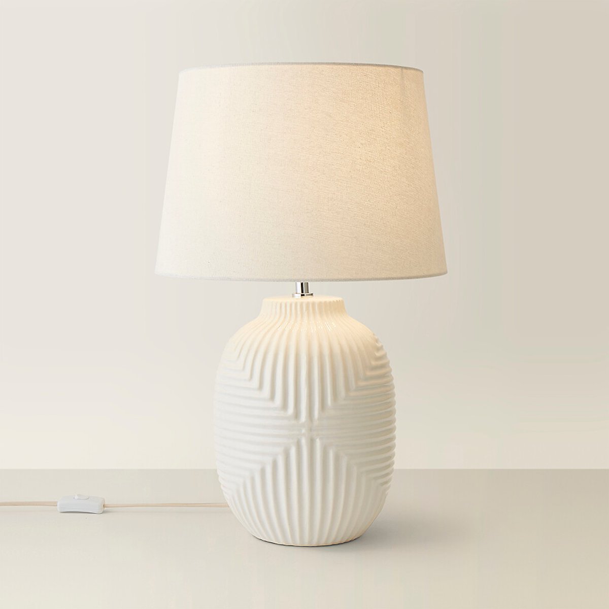 Harris Large Geometric Gloss Table Lamp with Tapered Shade white, SO'HOME
