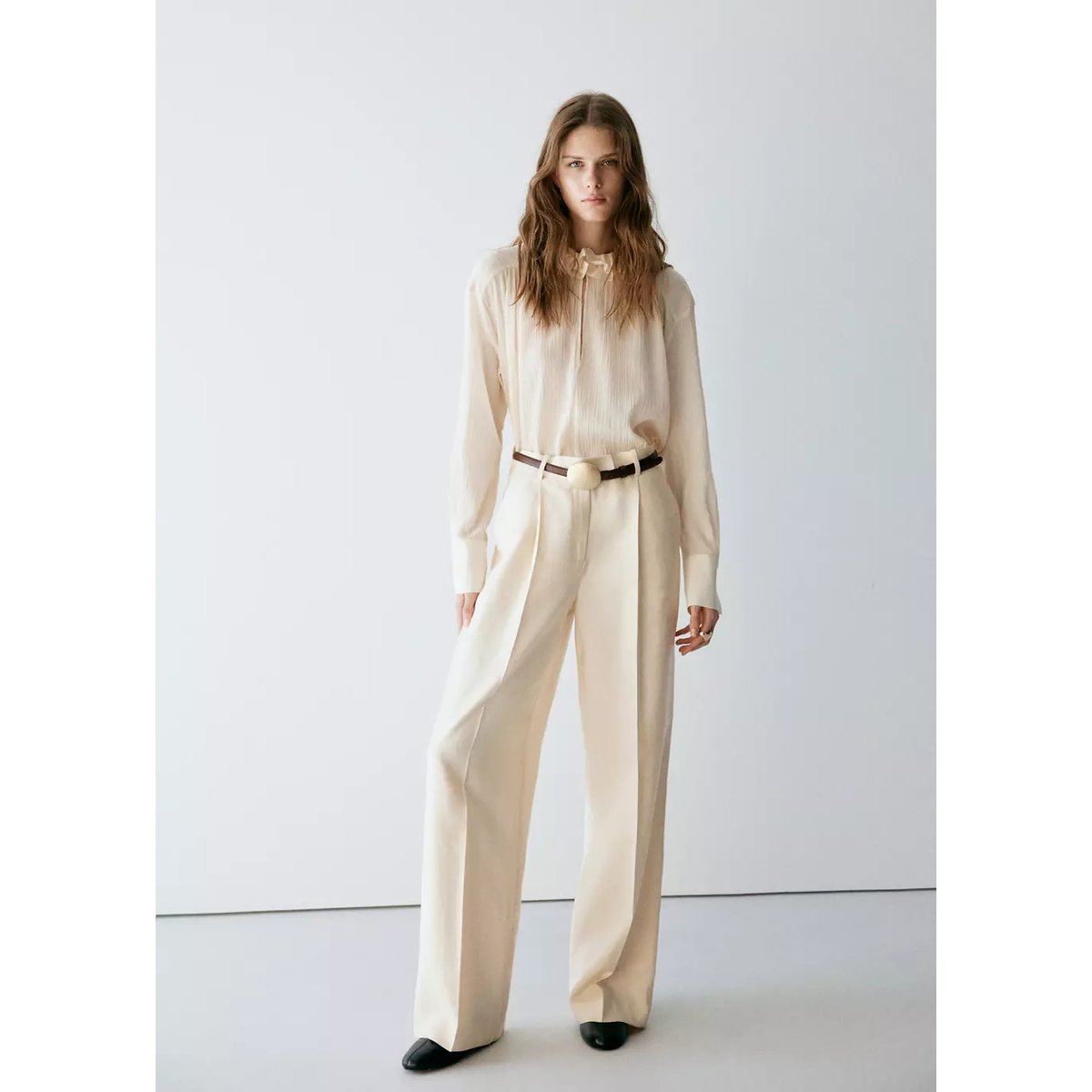 Blouse fluide volantée écru, MANGO