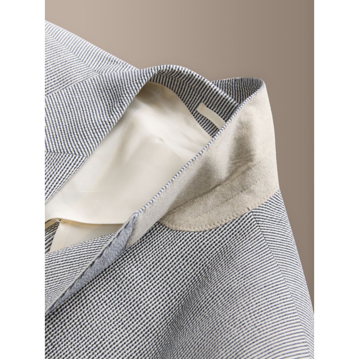Veste de costume ajustée/croisée seersucker signature bleu, NEXT