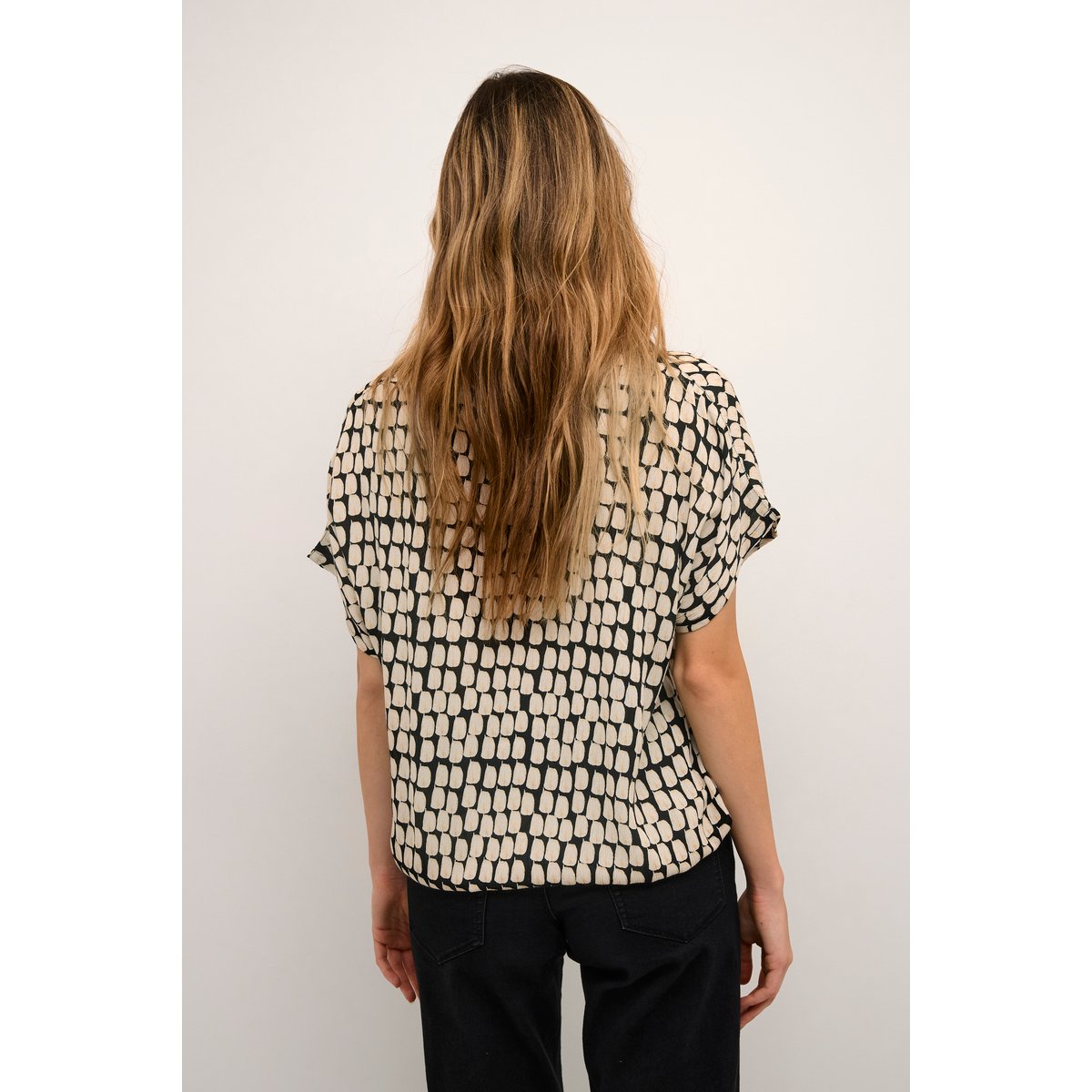 Blouse à manches courtes noir black sand graphic dot, KAFFE