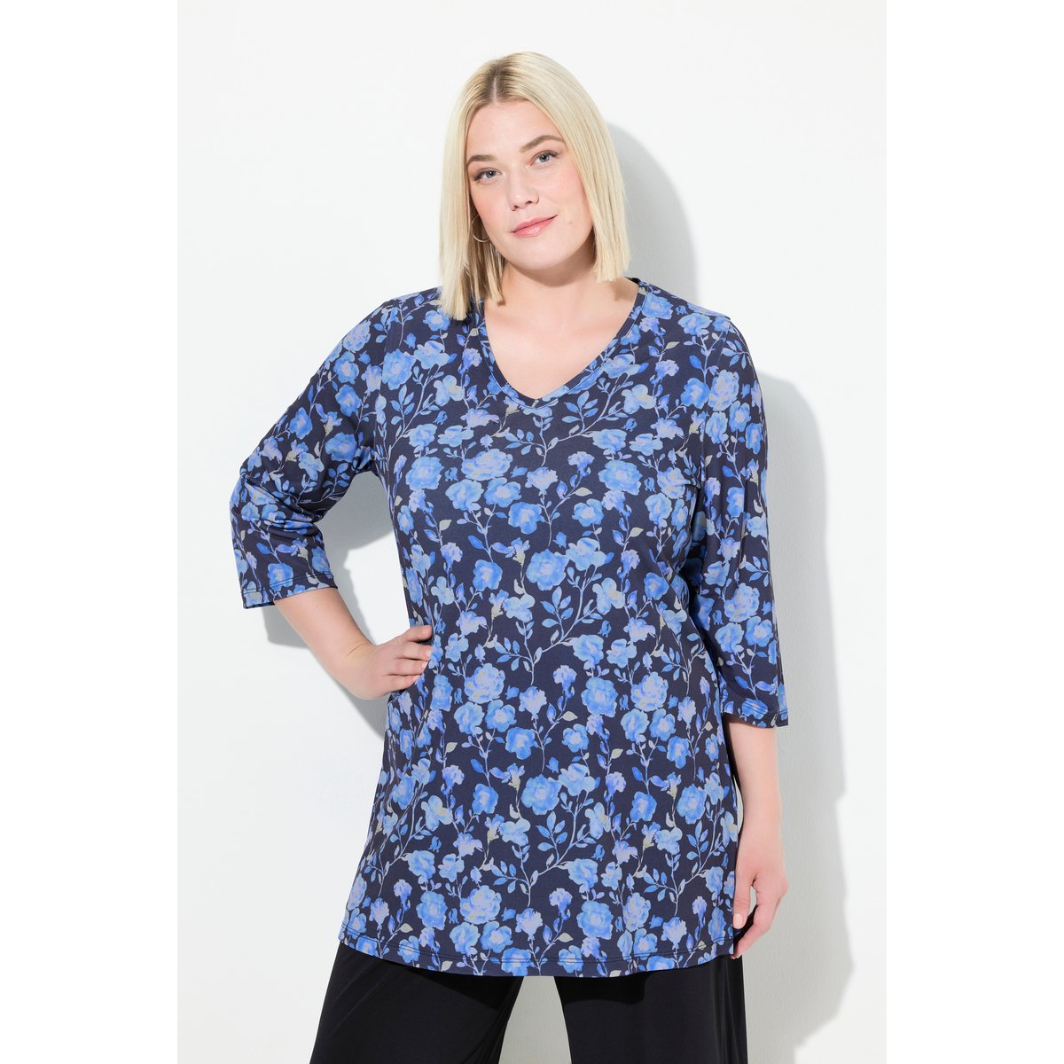 T-shirt long à fleurs noir, ULLA POPKEN