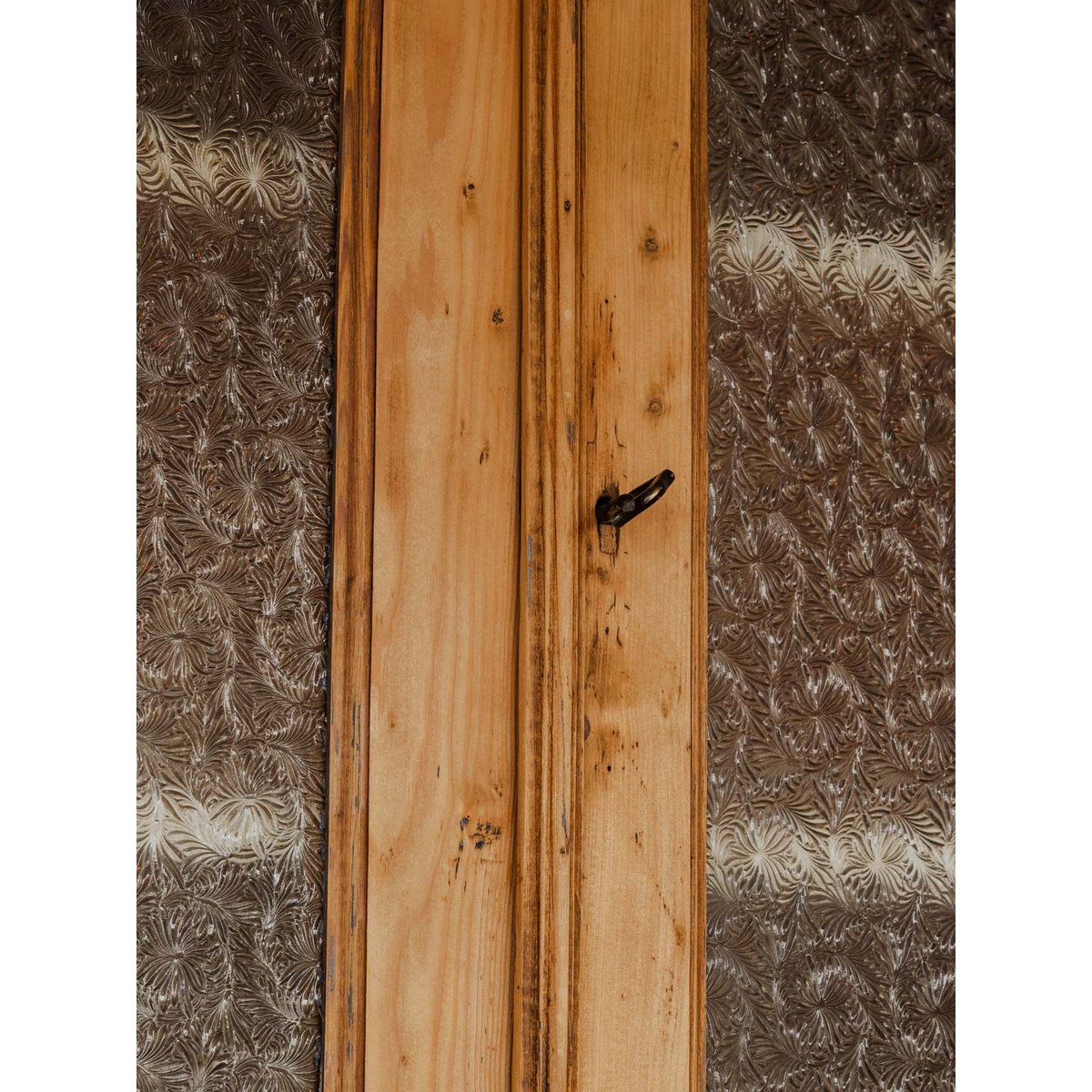 Buffet à deux corps en bois Gilbert N°1884 - Bon état bois clair, DEBONGOUT