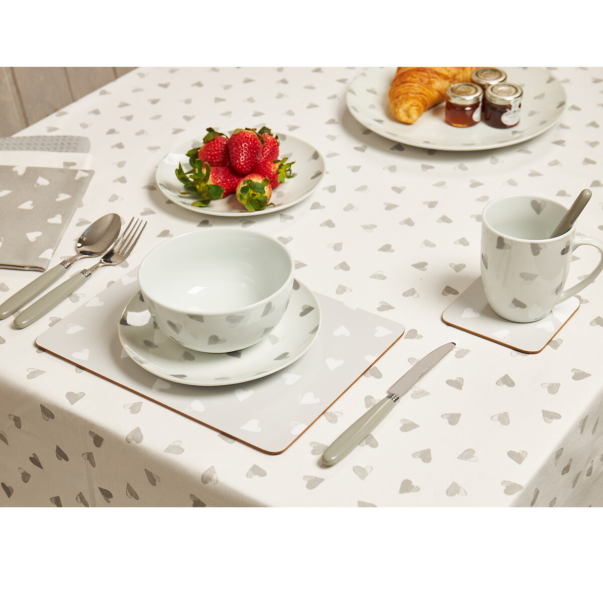 8-Piece Watercolour Hearts Placemats & Coasters Set grey, SO'HOME