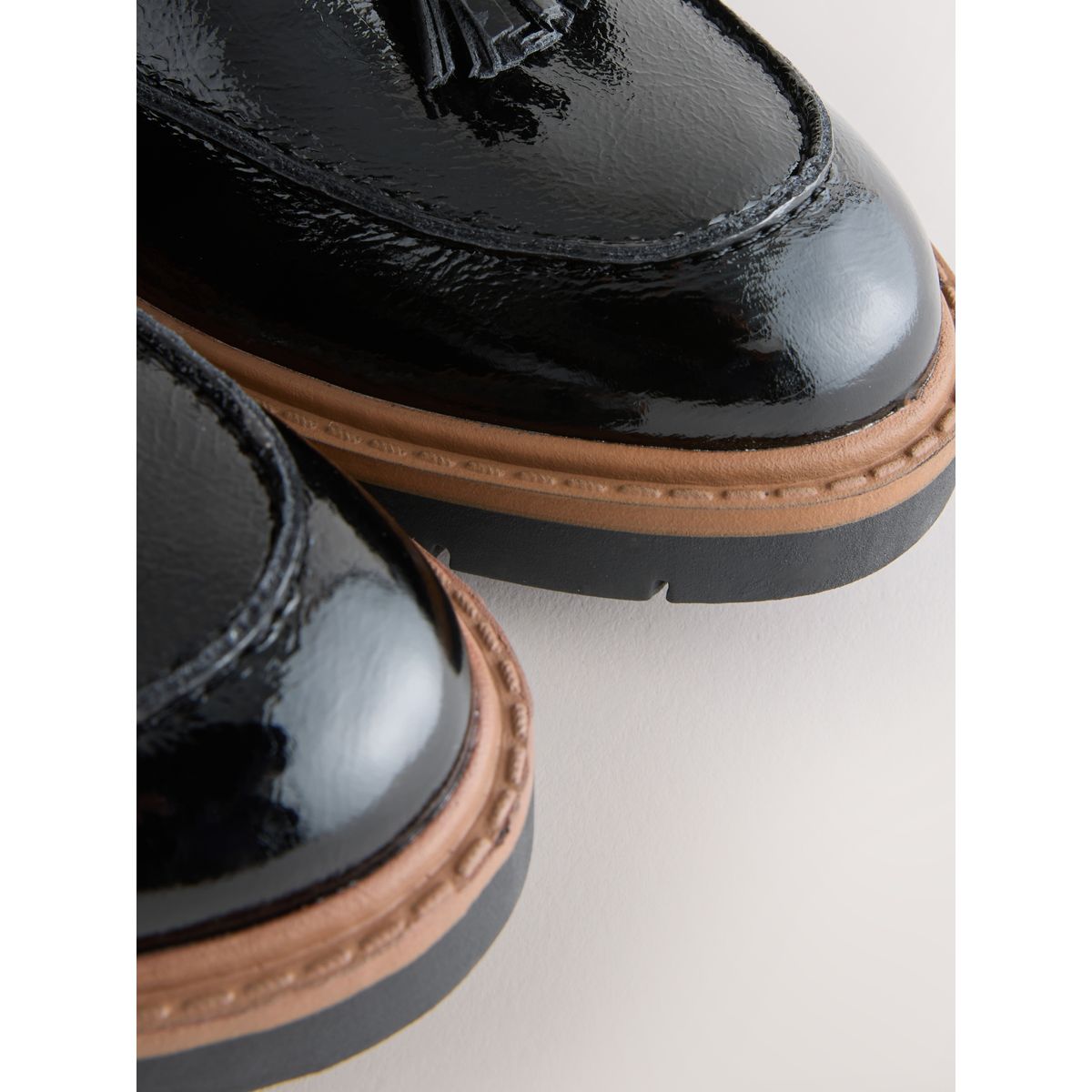 Mocassins à glands et semelle épaisse noir, NEXT