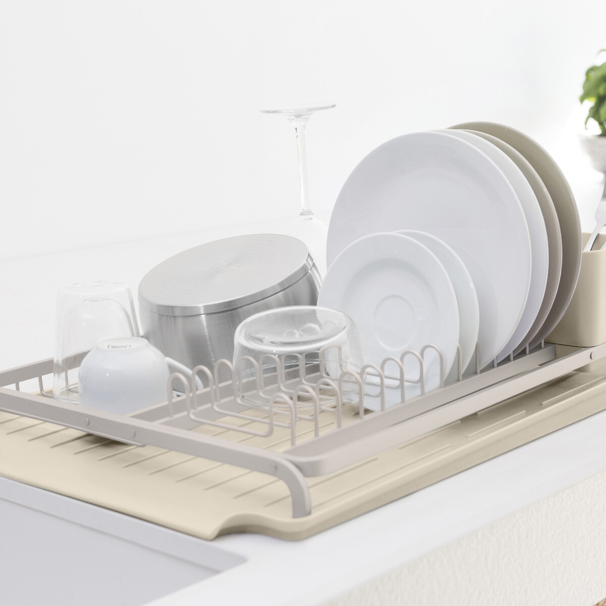 Grand égouttoir à vaisselle soft beige, BRABANTIA