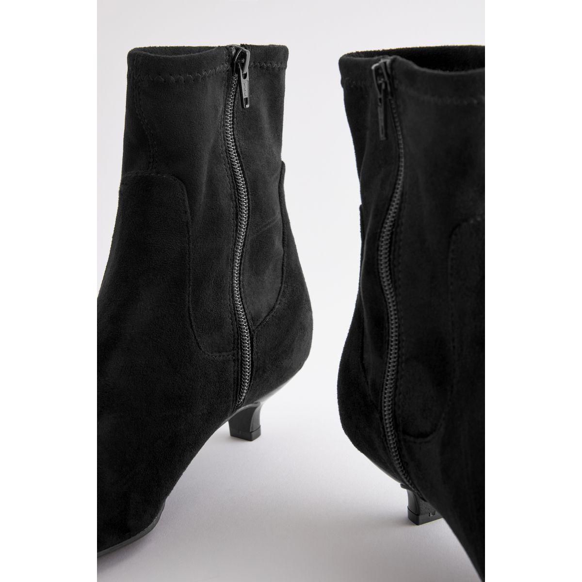 Bottines souples à bout ciselé noir, NEXT