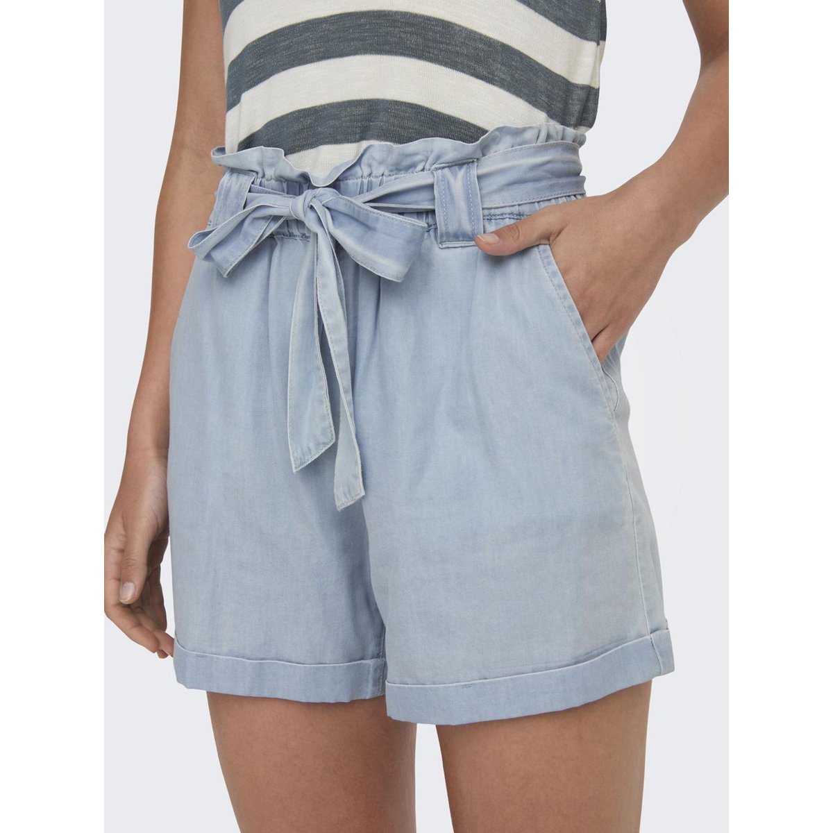 Short en jean, taille haute à nouer light blue denim, ONLY