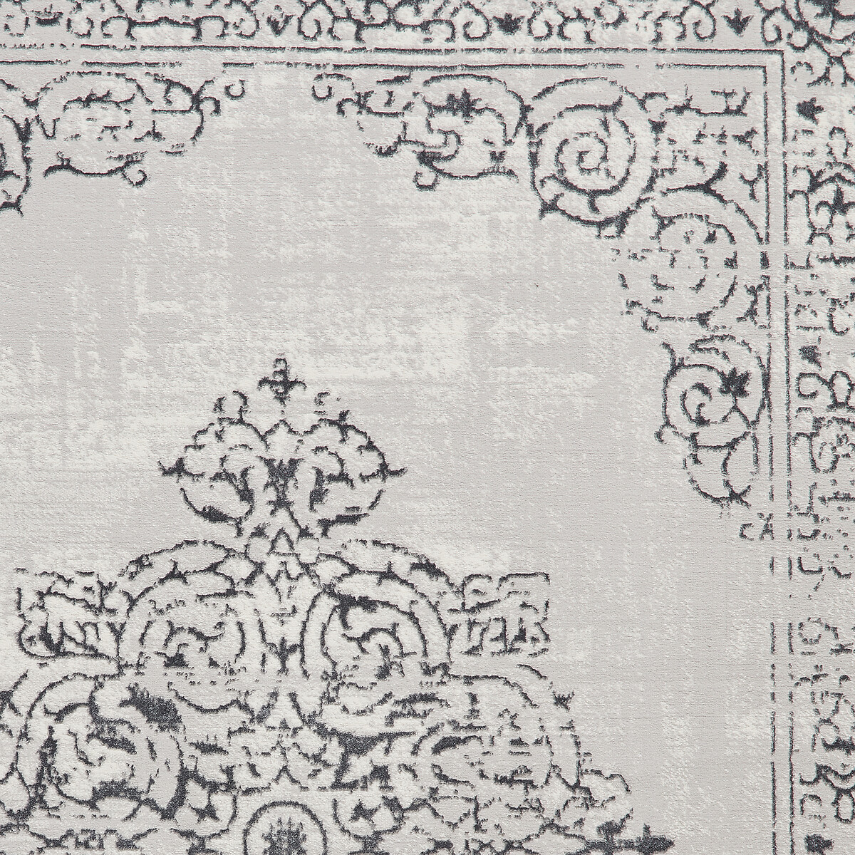 Metallic Traditional Faded Rug silver-coloured, SO'HOME