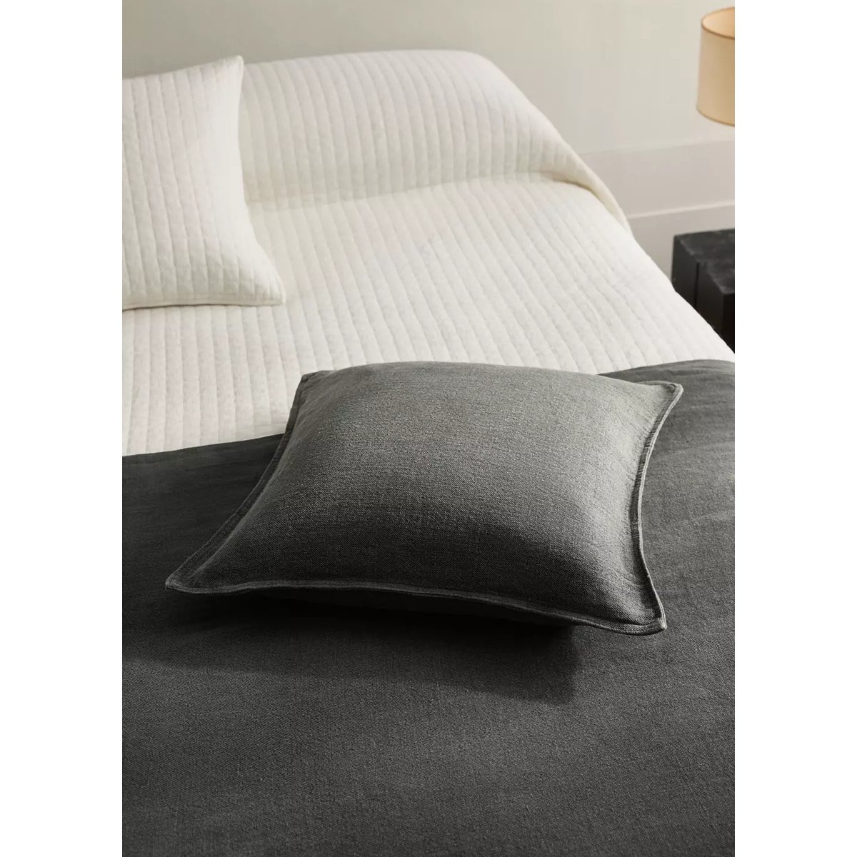 Housse de coussin de lit en lin garment-dyed 45x45 cm gris moyen, MANGO HOME