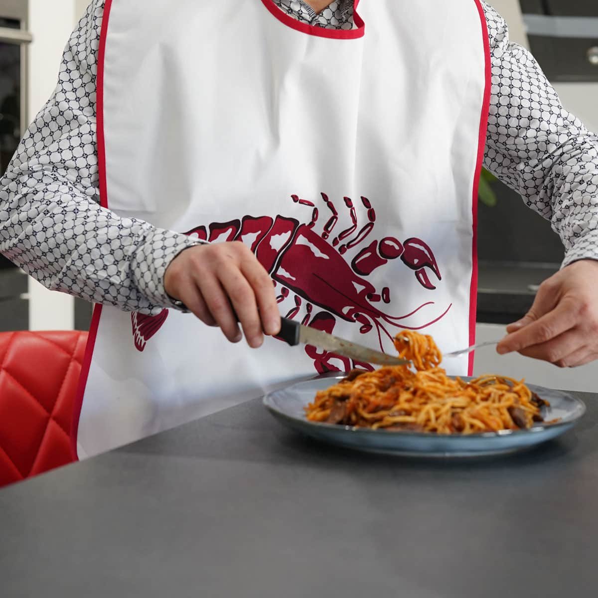 Lot de 2 bavoirs coton 57 fils imprimé adultes HOMARD rouge, LINANDELLE