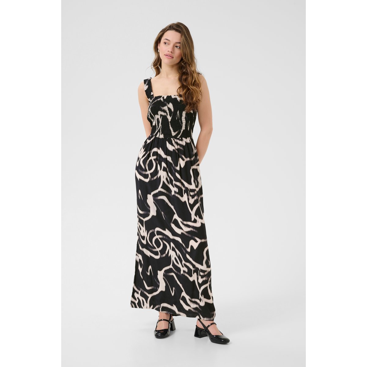 Robe noir black/nature organic lines, KAFFE