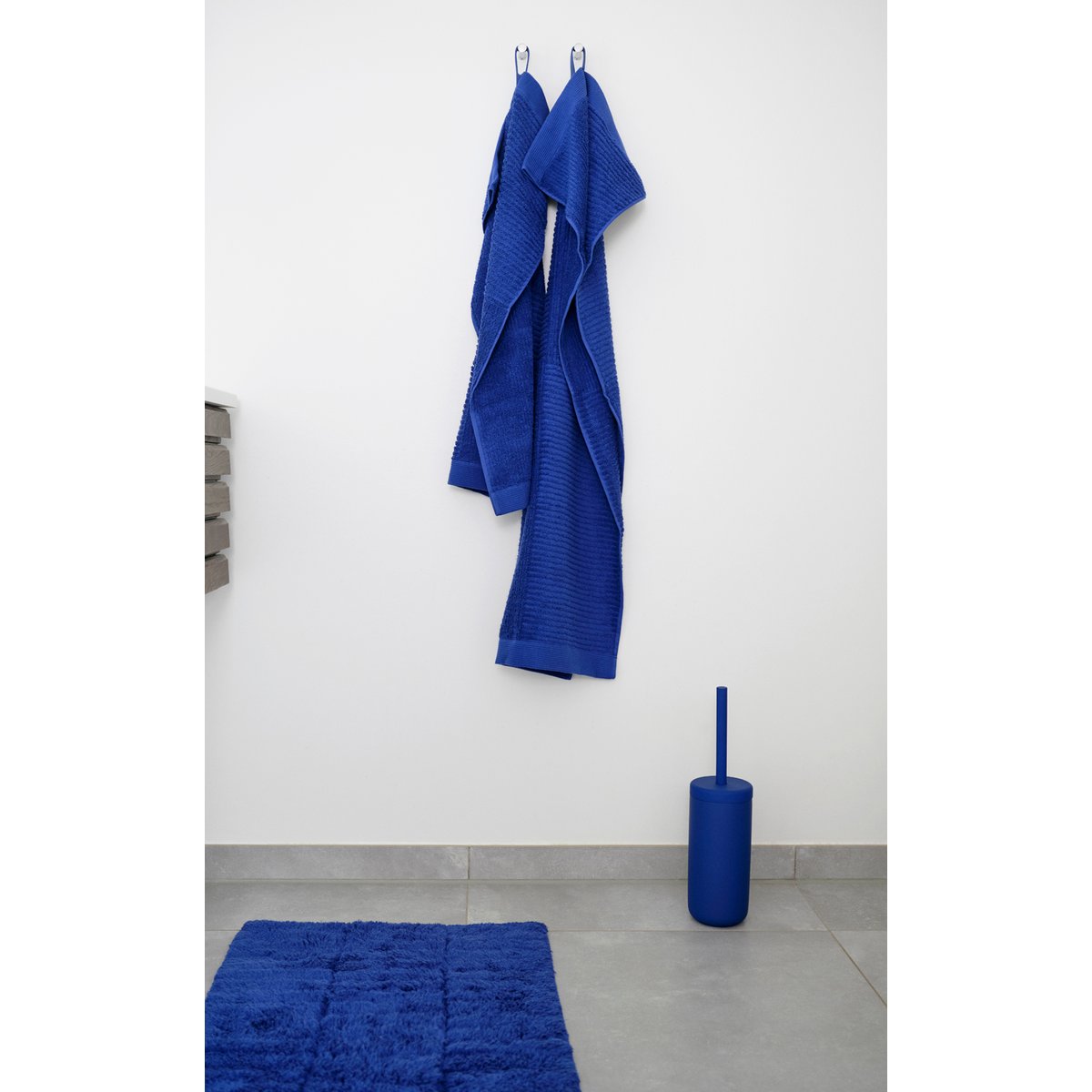 Brosse de toilette UME bleu indigo, ZONE DENMARK