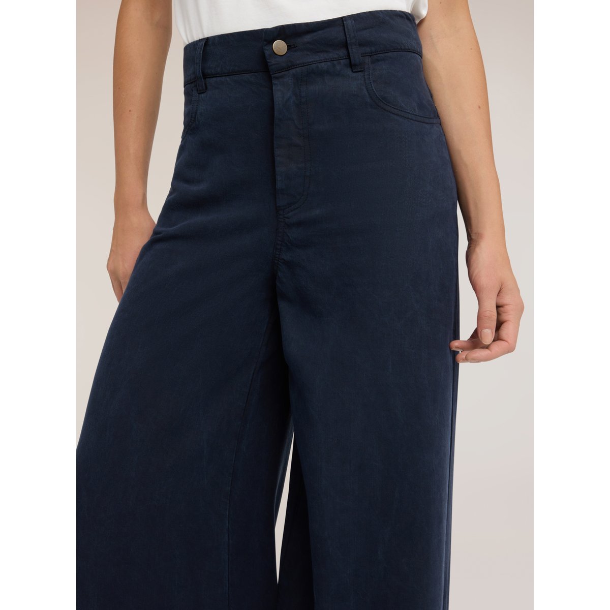 Pantalon palazzo bleu, MOTIVI