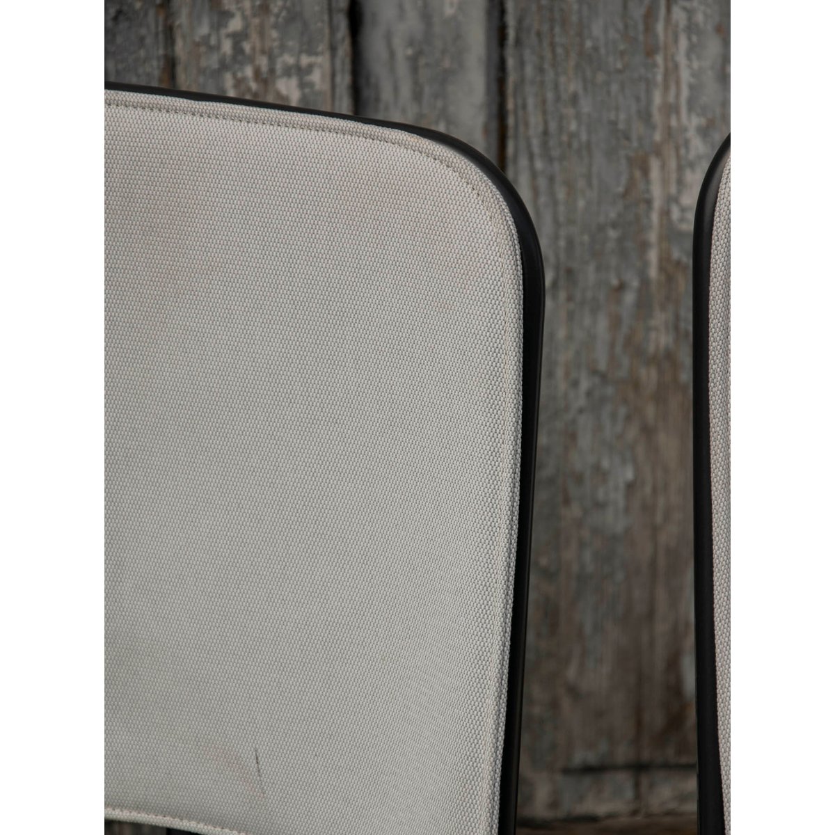 Chaise en tissu et aux lignes épurées Alma N°1757 - Bon état gris, DEBONGOUT