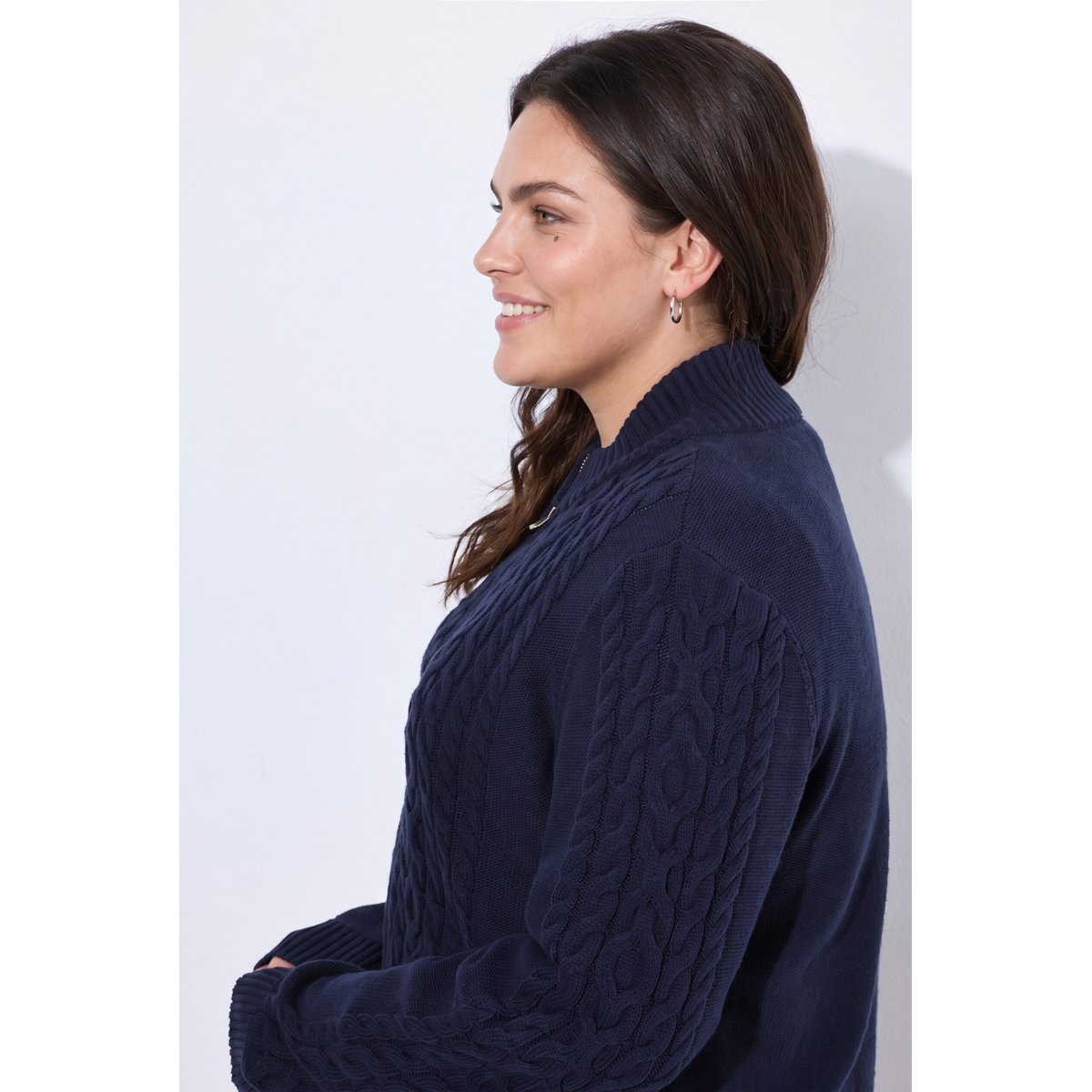 Cardigan motif torsadé, col montant marine, ULLA POPKEN