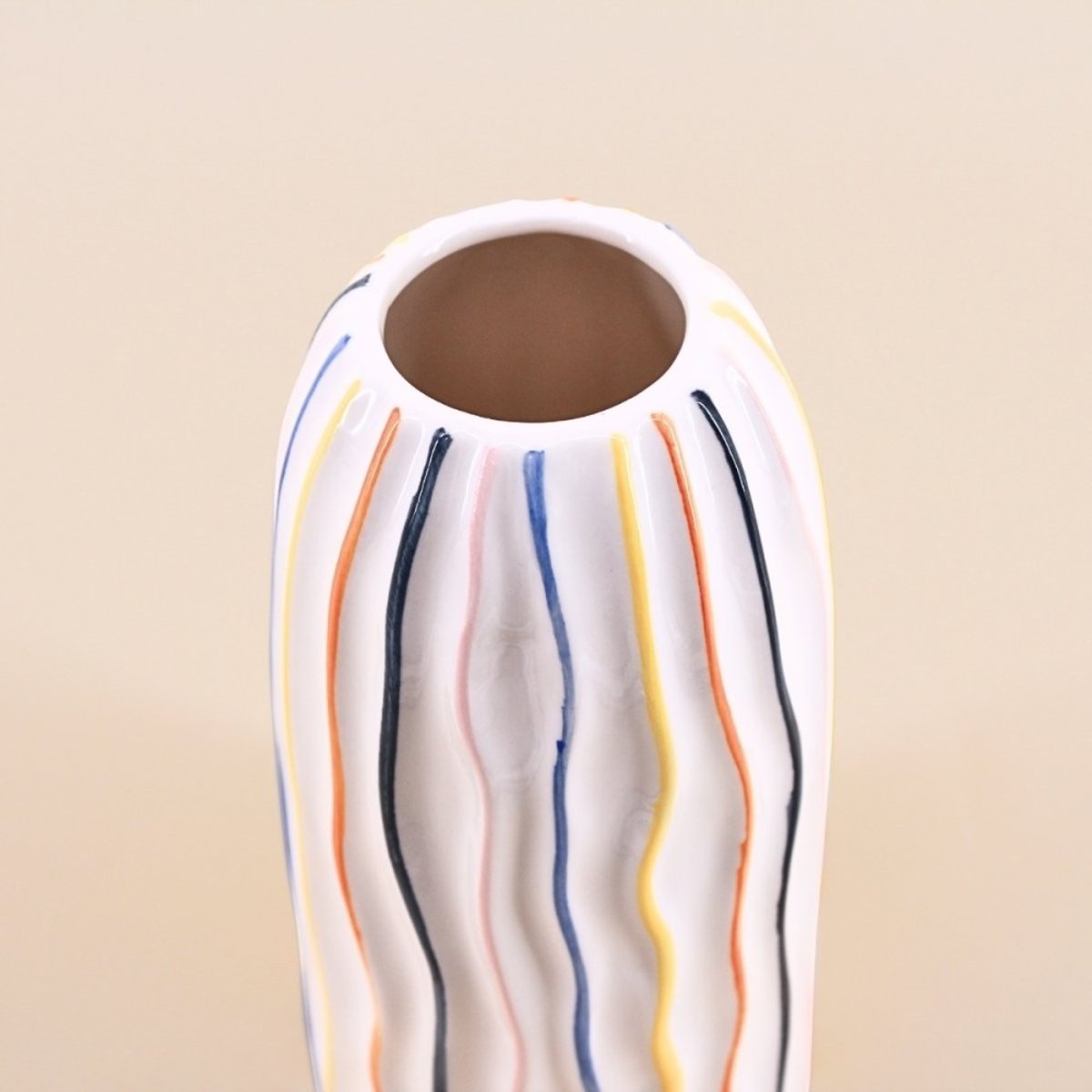 Vase en céramique lignes, H21cm blanc, ORNAMI