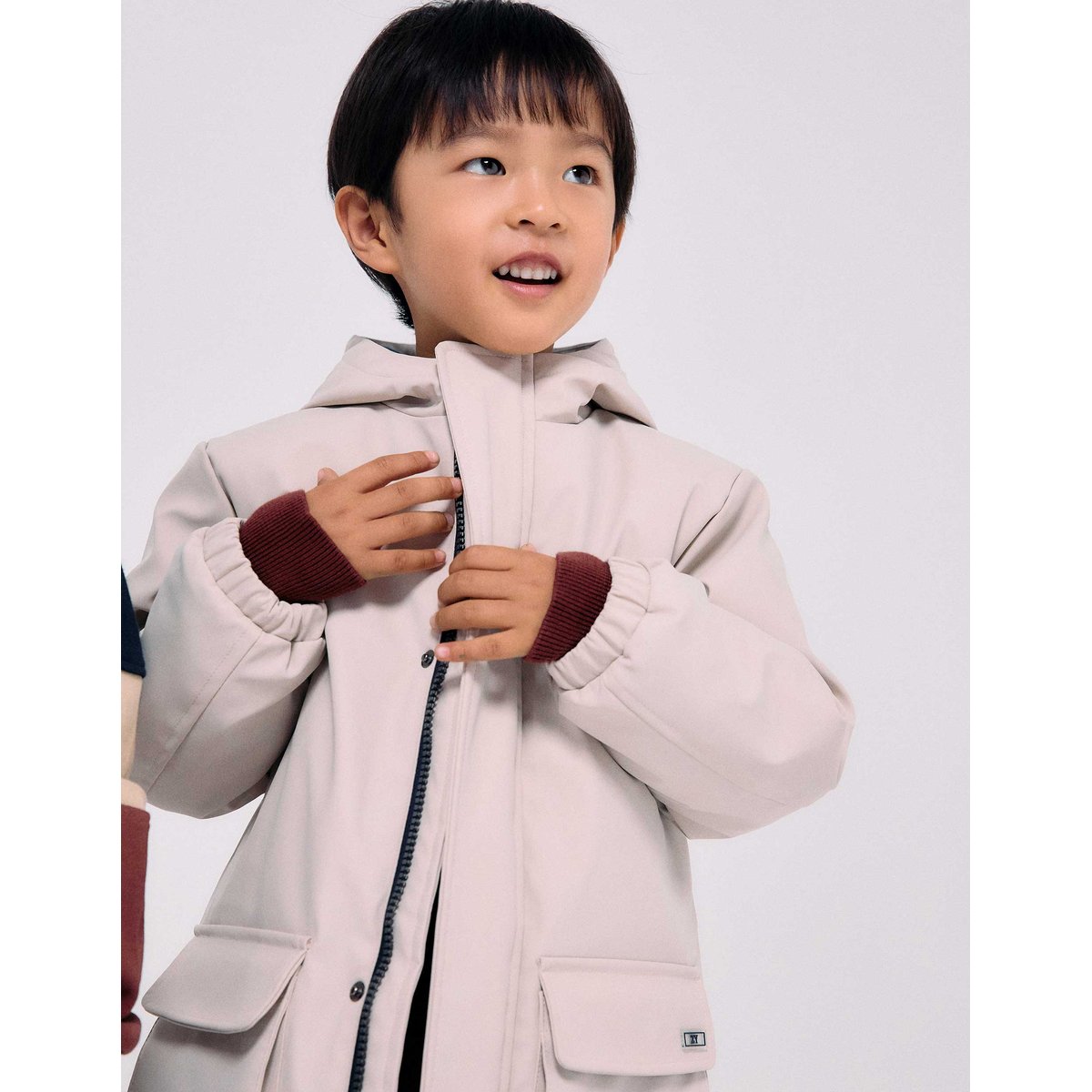 Parka rembourrée avec capuche et poches avant gris clair, ZIPPY