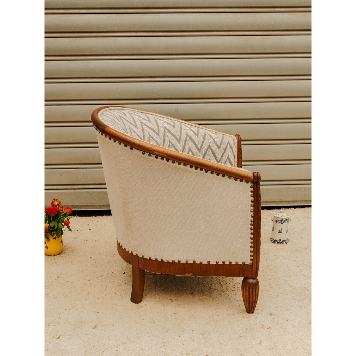 Fauteuil en tissu blanc à motifs Ernest N°1645 - Bon état blanc, DEBONGOUT