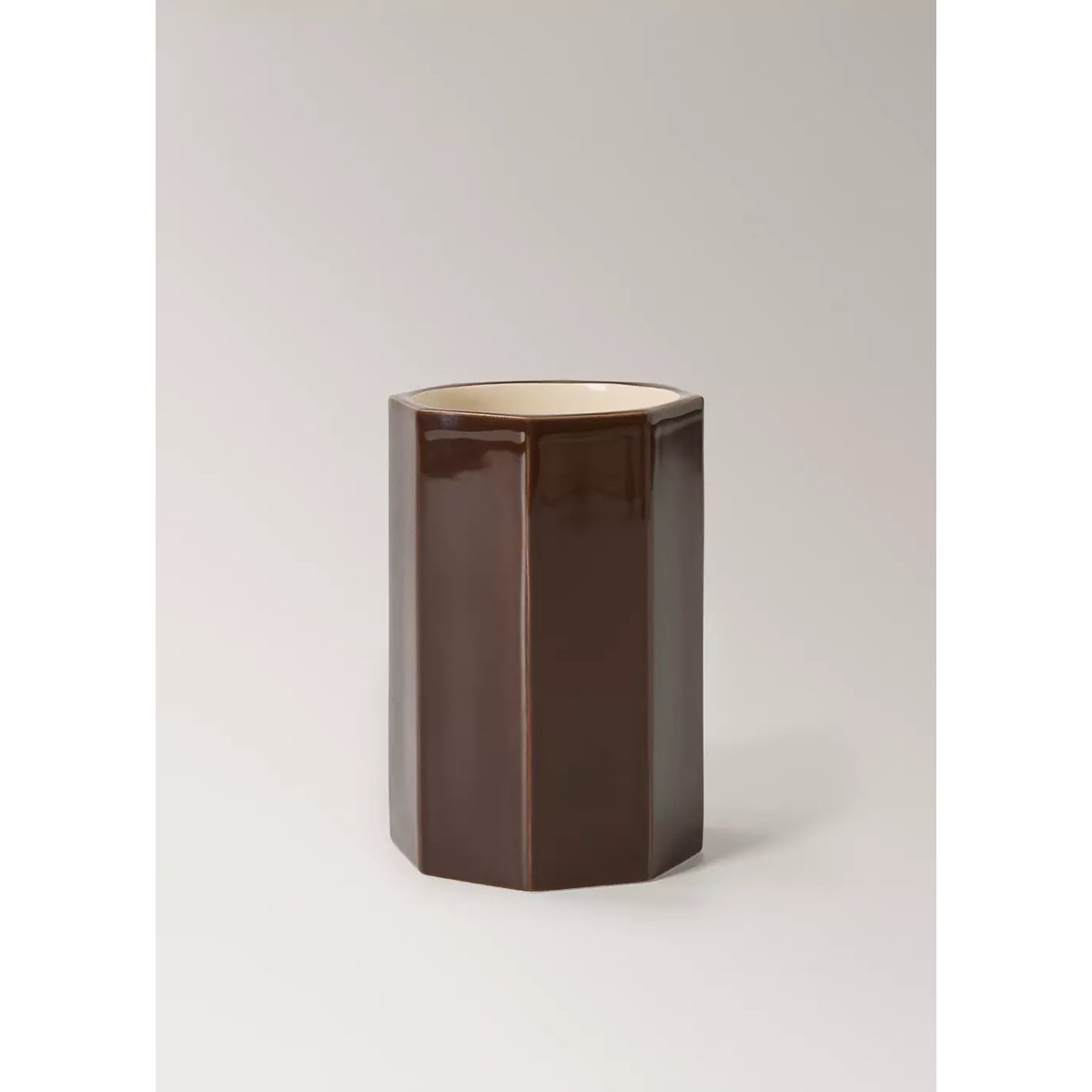 Bougie en faïence hexagonale chocolat, MANGO HOME