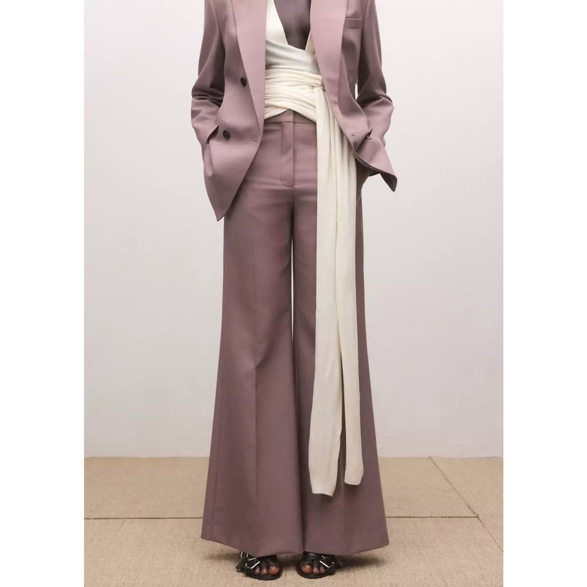 Pantalon de costume flare laine rose, MANGO