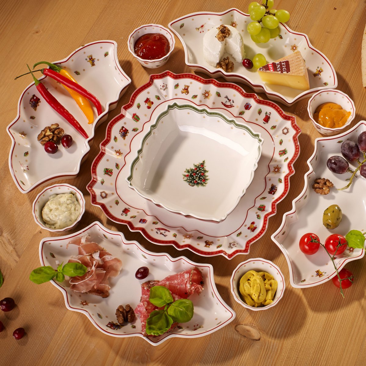 Plat De Service Carré TOY'S DELIGHT rouge, VILLEROY & BOCH