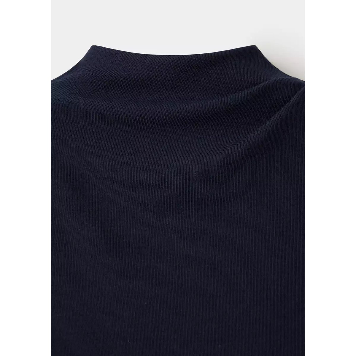 Top en maille bas asymétrique bleu marine, MANGO