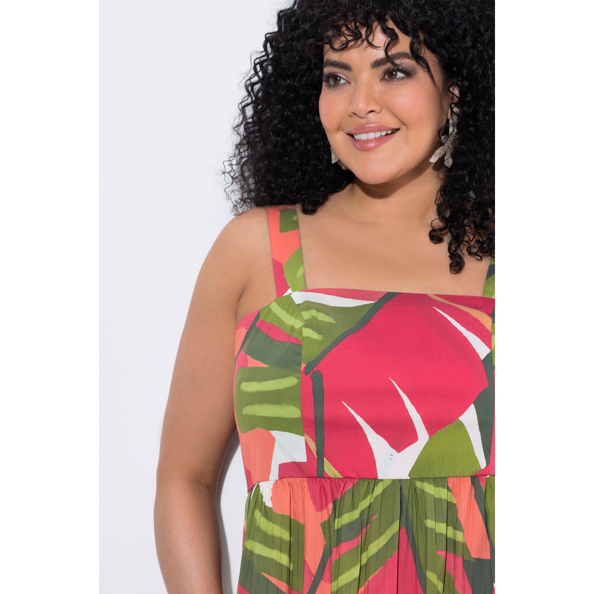 Robe longue, motif palmiers, dos smocké rose vif, ULLA POPKEN