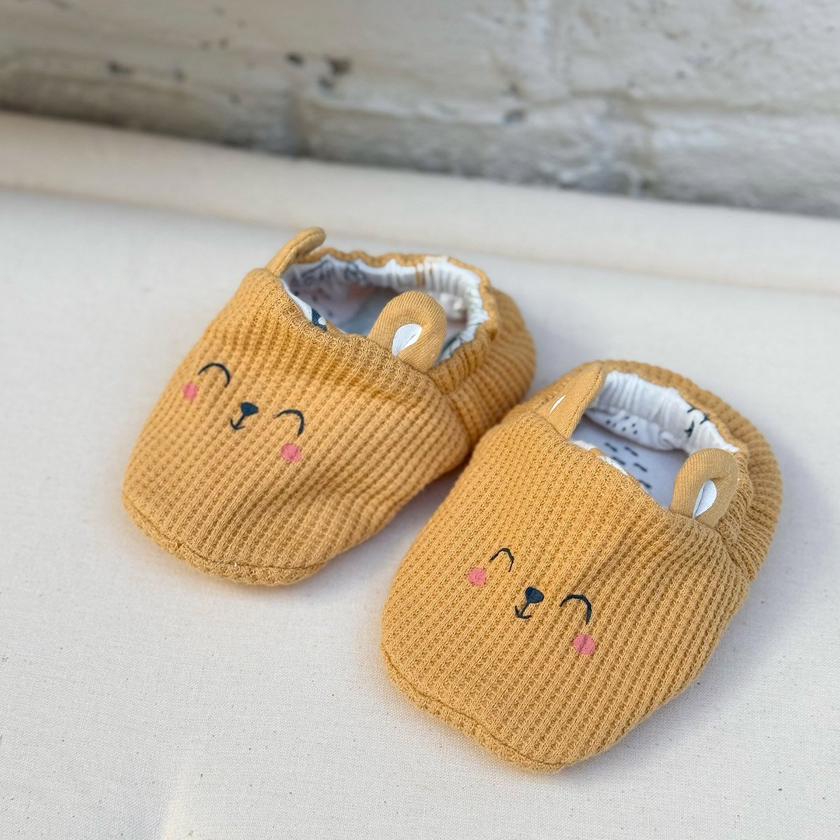 Chaussons bébé Hawaiki jaune, PETIT BEGUIN