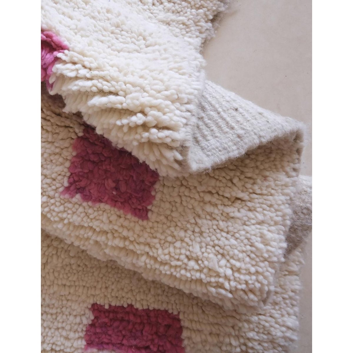 Tapis berbère marocain pure laine rose poudrée, AFK LIVING