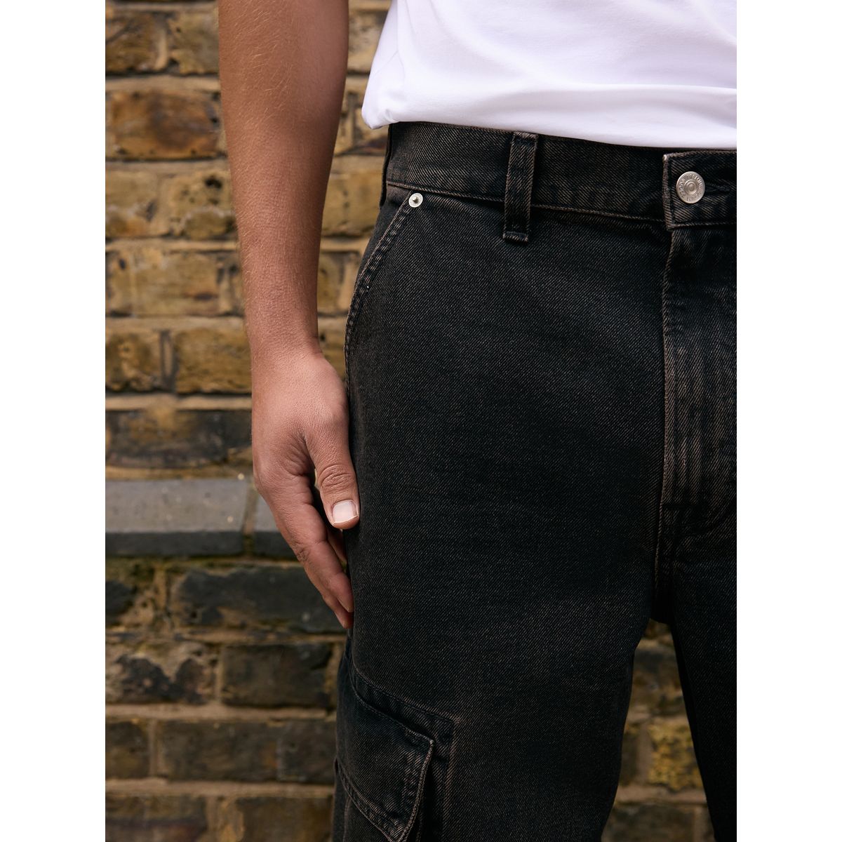 Jean cargo noir, NEXT