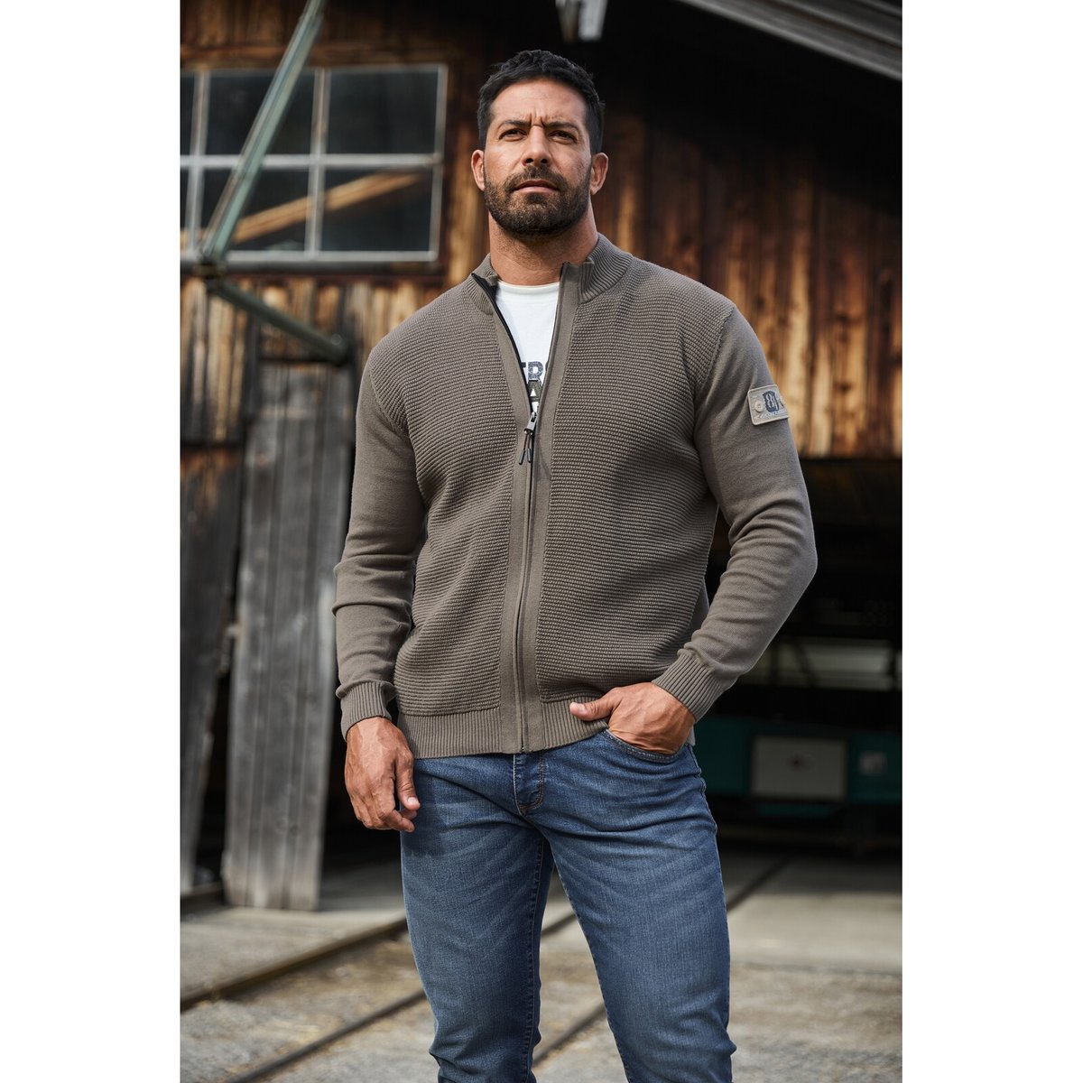 Gilet en maille THORSKARVAR marron, JAN VANDERSTORM