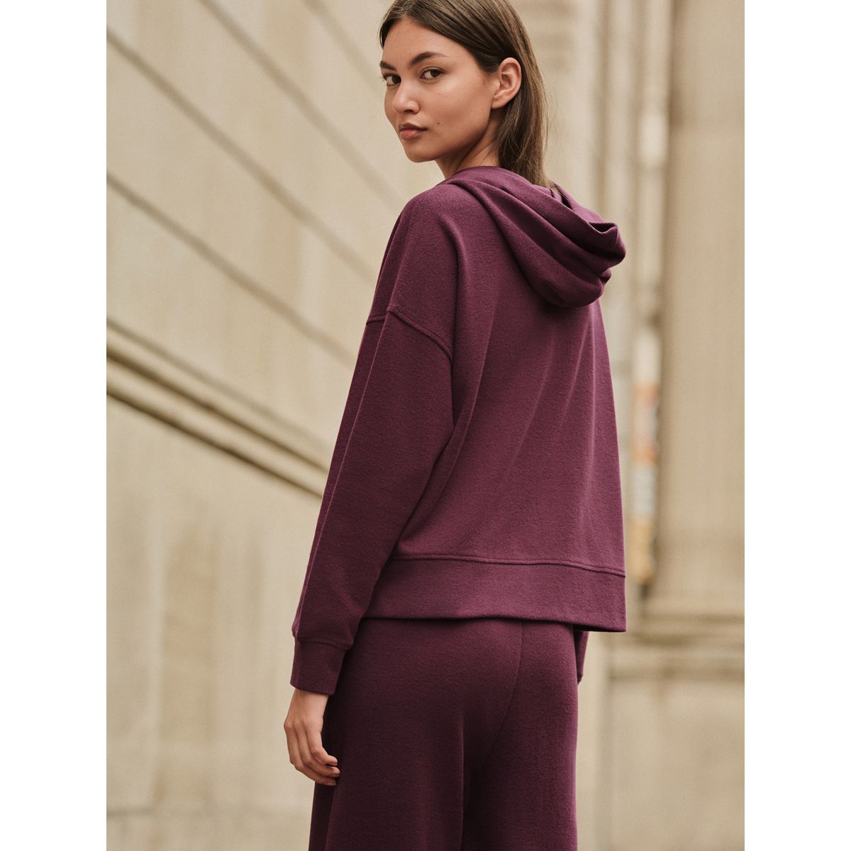 Pull à capuche et col rond côtelé doux bordeaux, NEXT